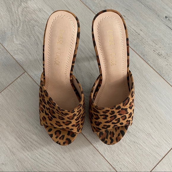 Chase & Chloe animal print heels - Picture 4 of 9